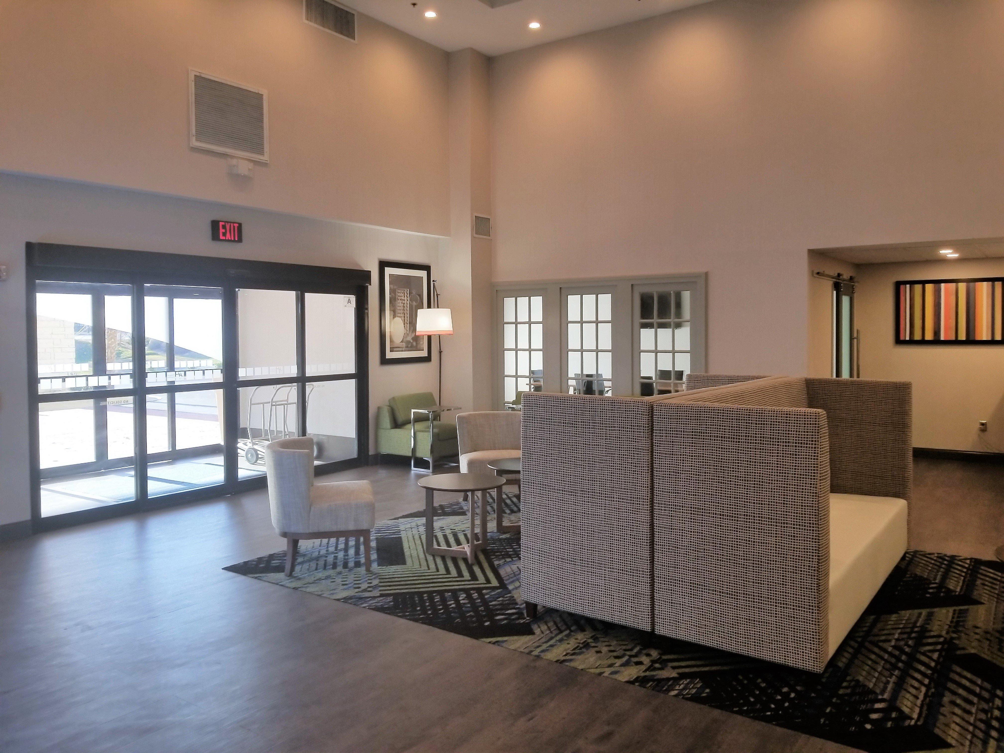 Holiday Inn Express Columbia Ne - Fort Jackson Eksteriør bilde